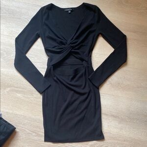 NWOT cut out detail dress